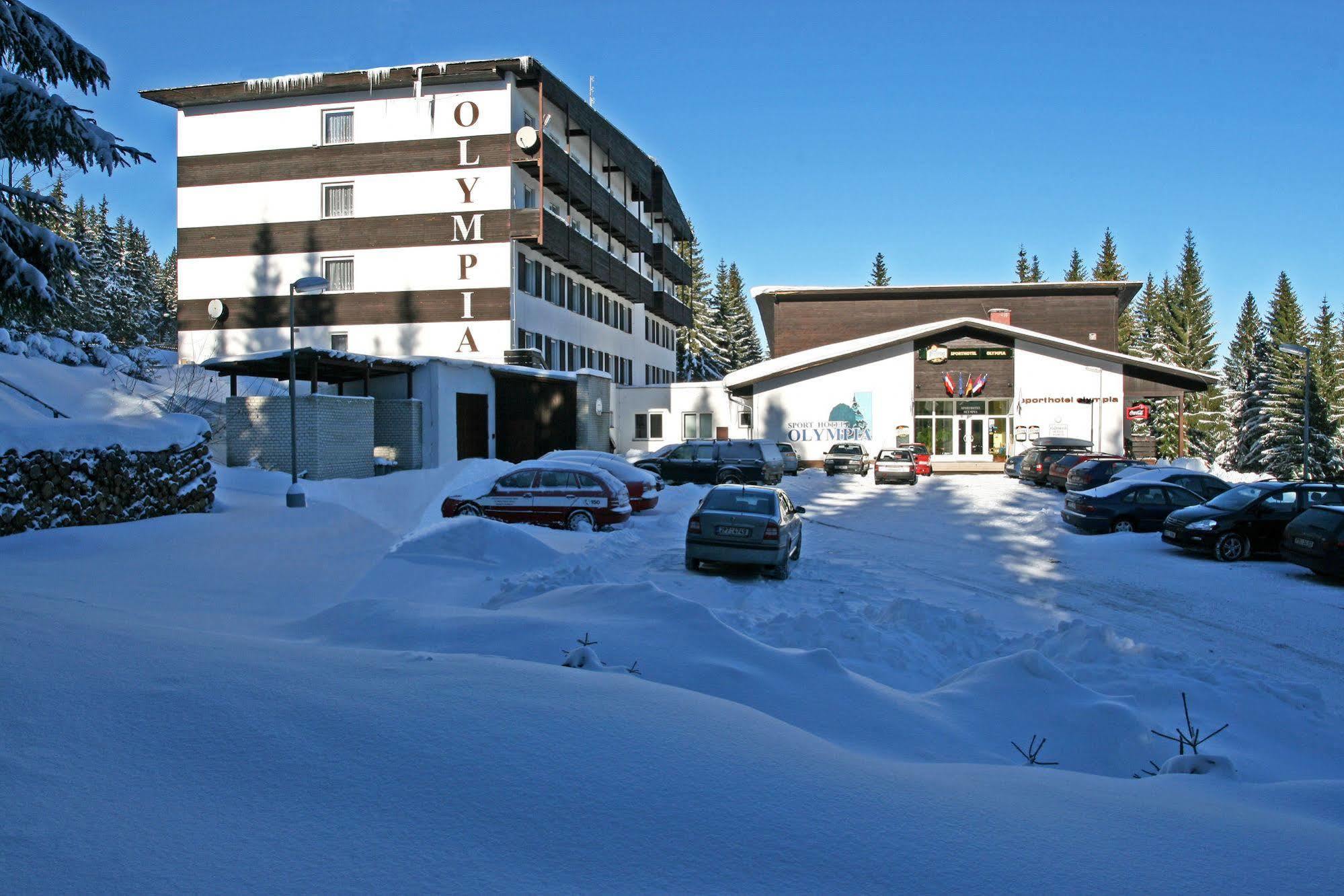 Sporthotel Olympia Stachy Buitenkant foto